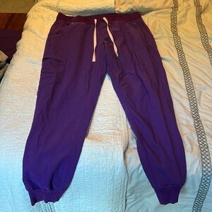 EUC FIGS Zamora jogger scrub pant purple medium